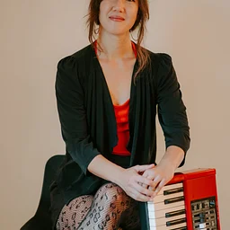 Live at Lugar Performance with Mina Keohane