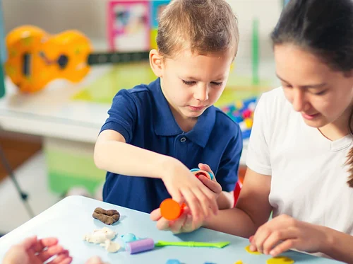 Family Studio: STEAM Sculpture Workshop