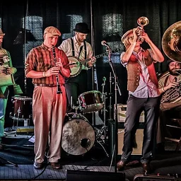 friday – Annie & the Fur Trappers – in the performance space