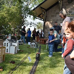 Outdoor Model Train Day