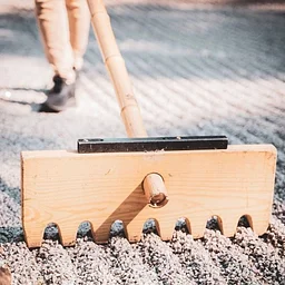 Karesansui: Raking Demonstration