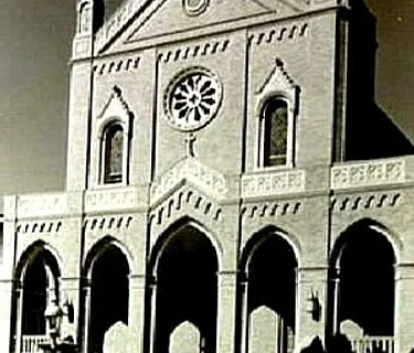 Historic Pine Street Walking Tour