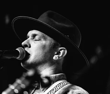 Live Music Sundays at Broderick - Kyle Moon & The Misled
