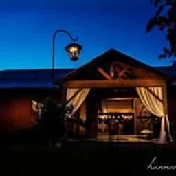 Old Lantern Inn and Barn