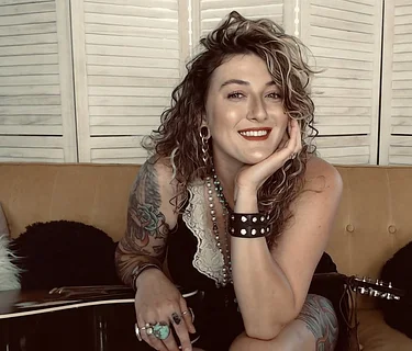 Sunday Funday: Jojo’s Live Music and Burger Meister Food Truck