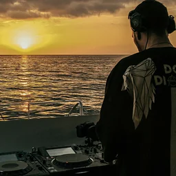 Rooftop DJ