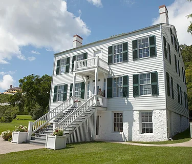 Complimentary Admission to the Mackinac Art Museum