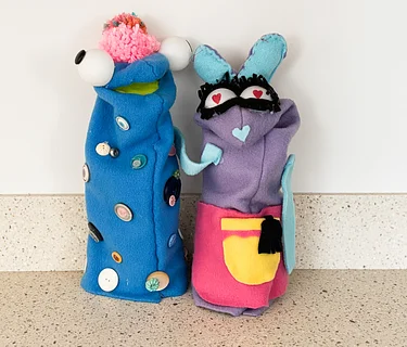 ART SOCIAL: THERAPY SOCK PUPPETS