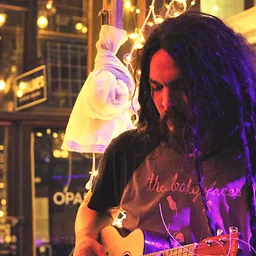 Live music at the Wine Bar: Danté Manalo