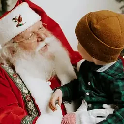 Photos with Santa at Rolling Oaks Mall