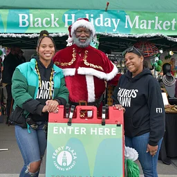 Pop-Ups on the Plaza: Black Holiday Market