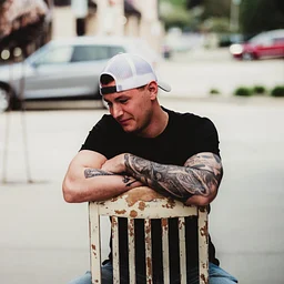 Dustin Lee