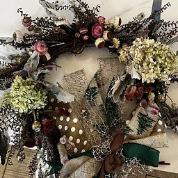 Locally Grown Dried Flower Winter Wreath Workshop
