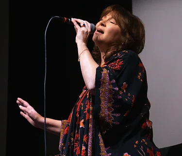 SUMMER OUTDOOR CONCERT SERIES: ELANA HAYDEN & THE SUGAR DADDIES