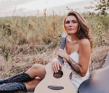 Friday Music by Elena Barrett