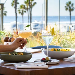 Thanksgiving Dining at Lōrea