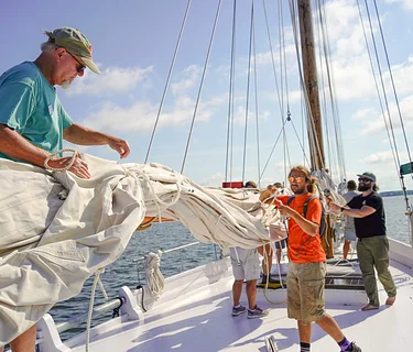 Rigging 101: Uprigging a Skipjack