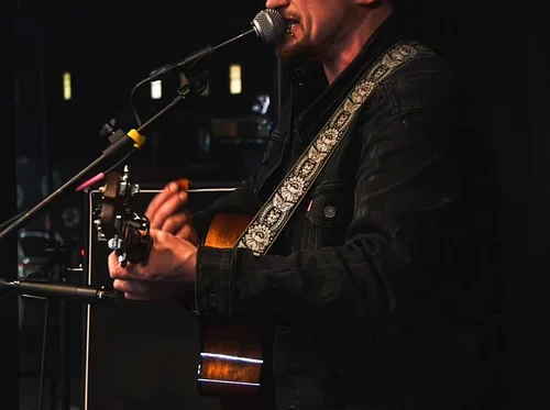 Live Music: Alex Cohen