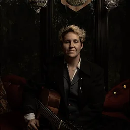 An Intimate Evening with Skarlett Woods