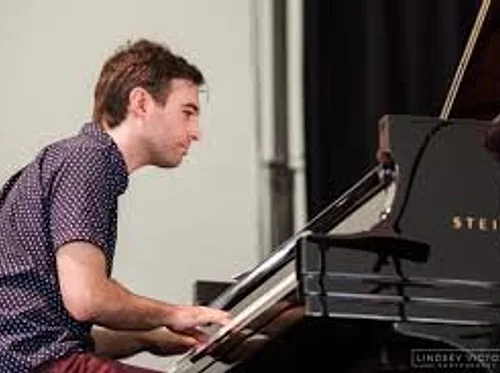 THURS 8 & 9:30 Julian Shore w/Adam Kolker, Jeremy Stratton, Jochen Rueckert