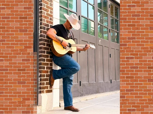 Live Music - Elijah Harris