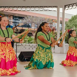 Hula Show