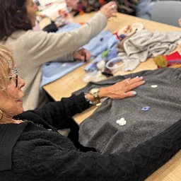 Art Social: Loom Weaving with Laurie Lambrecht