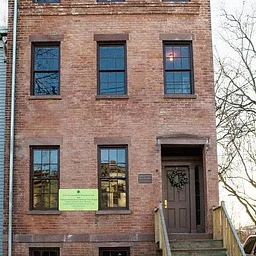 Tour Experiences at The Myers Residence – a new interpretation of an old story