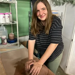 Monday Evening Pottery Class with Leah Quazi