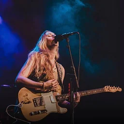 Joanne Shaw Taylor LIVE!