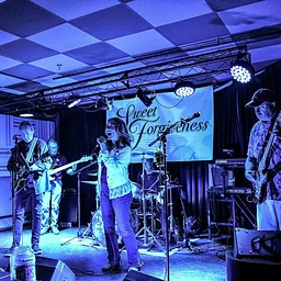 Live Music by Sweet Forgiveness