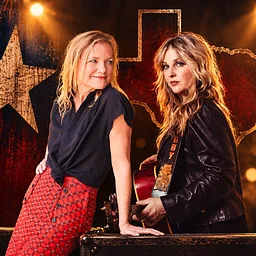 Kelly Willis & Sunny Sweeney – Is this thing on?