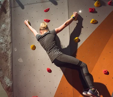 Members-Only Preview: Extreme Sports: Beyond Human Limits