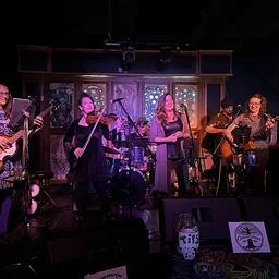 Connectarine.. Live on the Patio at Beergarden!