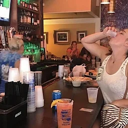 Drunken crash course of New Orleans - BOTTOMS UP!!!