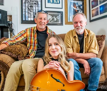 Half Priced Cocktails & Live Music: featuring Elizabeth Lee Band