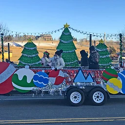 Beech Mountain Christmas Parade & Santa’s Workshop
