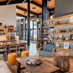 Riverhouse Lodge