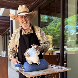 Sculpture demonstration by Mark Feldman