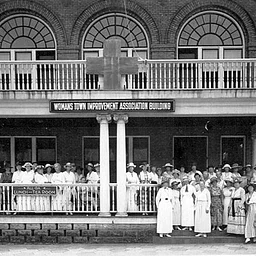 Historic Downtown St. Pete Trolley Tour