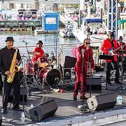 Jimi Smooth & Hit Time Band
