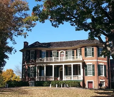 DAY TRIP: Old City Cemetery/Point of Honor Tours + Lunch