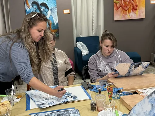 Art and Wine Therapy