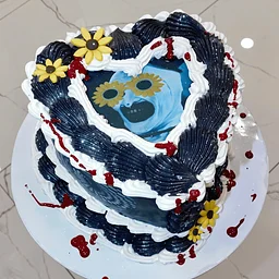 Terrifier Heart Cake w/ @cakeeplug