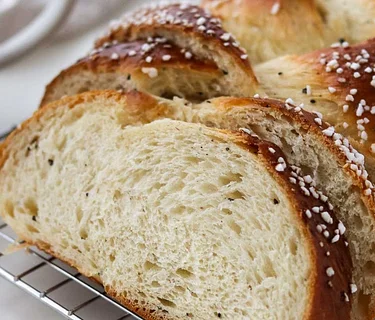 Nordic Cardamom Bread Demo with Kristi Bissell