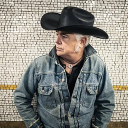 Dale Watson & His Lone Stars w/s/g India Ramey