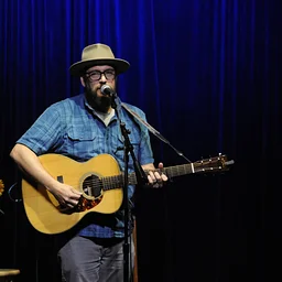 Happy Hour: Red Moon Rounder
