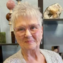 TUES330: Beginner and Project Help Knitting with Bobbie