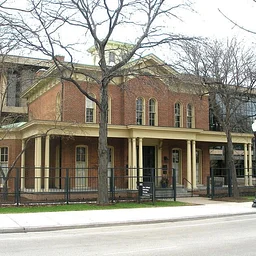 Alumni Trip to Hull House