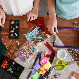 FREE FAMILY ART DAYS: DAY OF THE DEAD